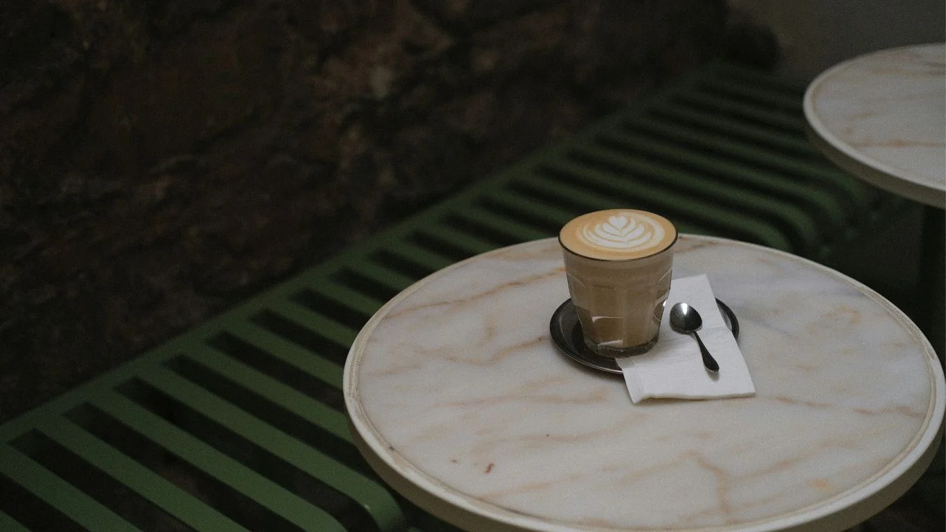 Coffee Shop Etiquette in the UK: What You Need to Know
