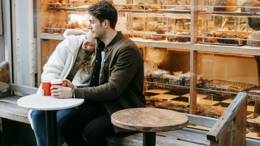 The Best Coffee Shops for Date Nights: Sip, Chat, and Connect